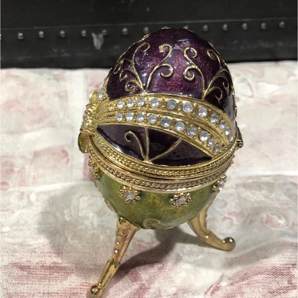 Russian Style Enamel Decorative Egg with Musical box